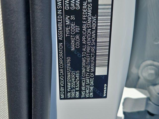 new 2025 Volvo XC60 car, priced at $58,713
