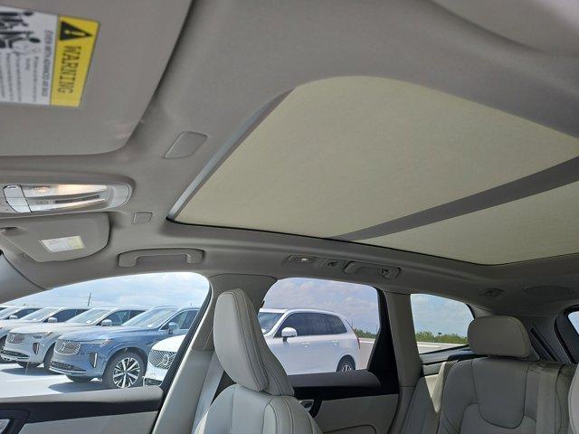 new 2025 Volvo XC60 car, priced at $58,713