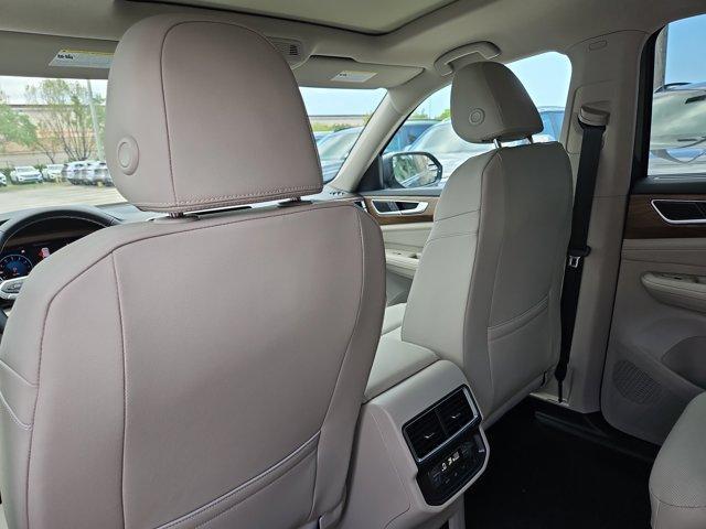 new 2025 Volkswagen Atlas car, priced at $42,789