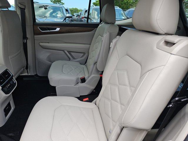 new 2025 Volkswagen Atlas car, priced at $42,789
