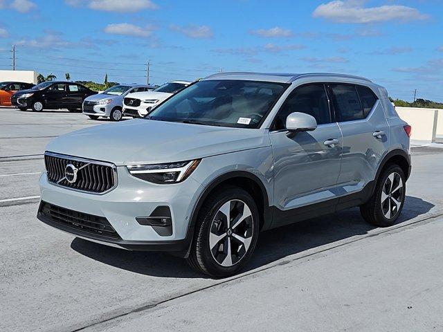 new 2025 Volvo XC40 car, priced at $48,315