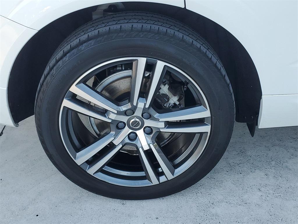 used 2020 Volvo XC60 car, priced at $27,698