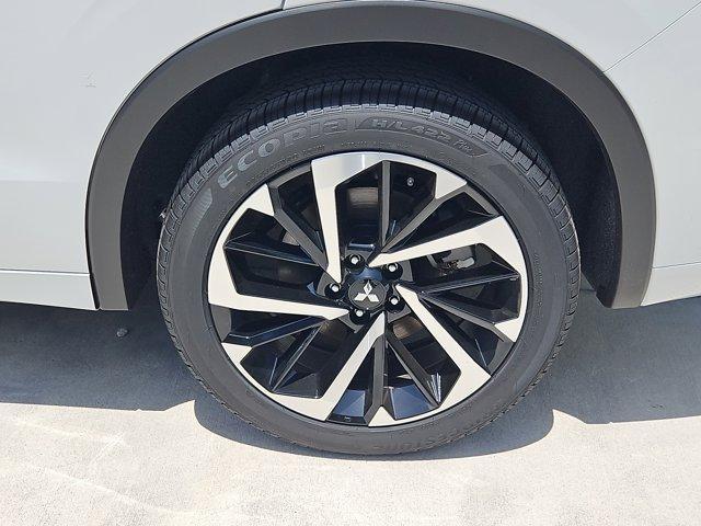 new 2025 Mitsubishi Outlander car, priced at $49,895