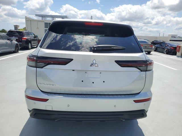 new 2025 Mitsubishi Outlander car, priced at $32,200