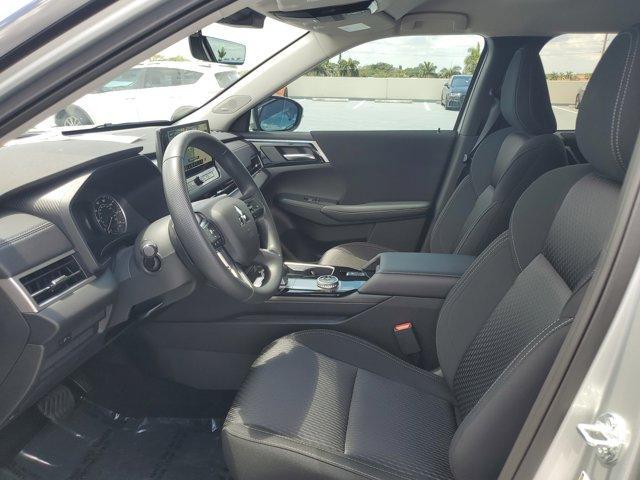 new 2025 Mitsubishi Outlander car, priced at $32,200
