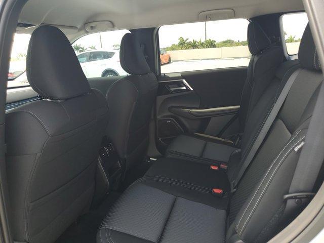 new 2025 Mitsubishi Outlander car, priced at $32,200
