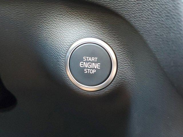 new 2025 Volvo XC40 car, priced at $44,681