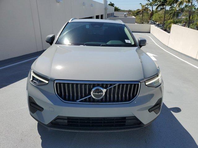 new 2025 Volvo XC40 car, priced at $44,681