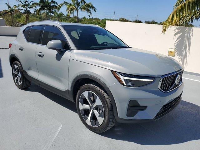 new 2025 Volvo XC40 car, priced at $44,681