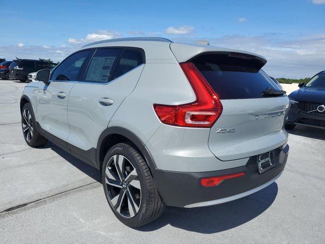 new 2025 Volvo XC40 car, priced at $49,790