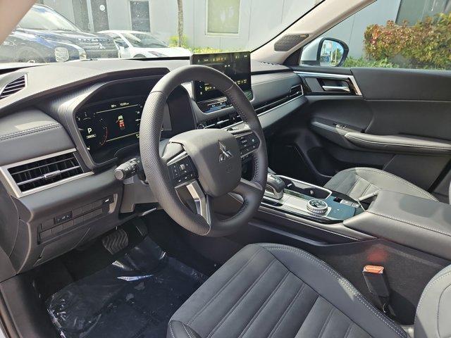new 2025 Mitsubishi Outlander car, priced at $39,890