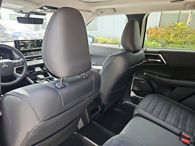 new 2025 Mitsubishi Outlander car, priced at $39,890