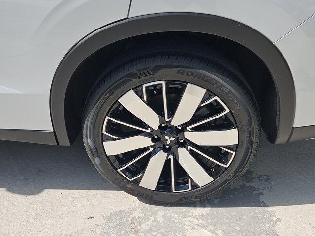 new 2025 Mitsubishi Outlander car, priced at $39,890
