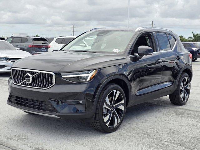 new 2025 Volvo XC40 car, priced at $51,215