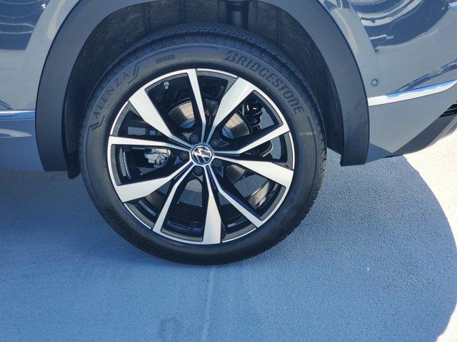 new 2026 Volkswagen Atlas Cross Sport car, priced at $53,006