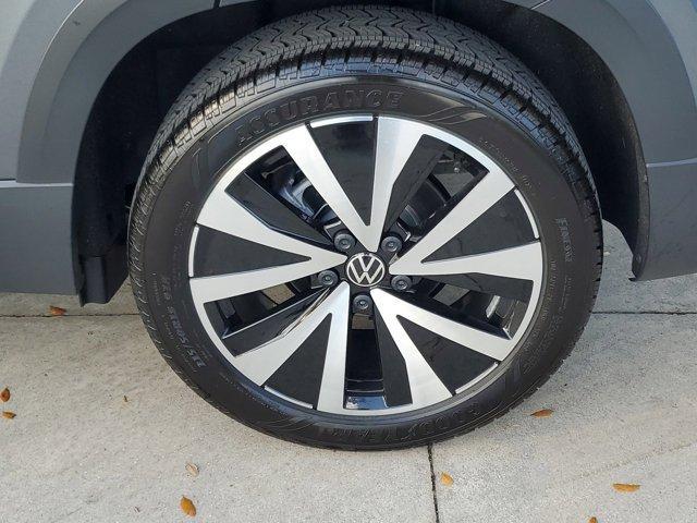 new 2024 Volkswagen Taos car, priced at $27,931