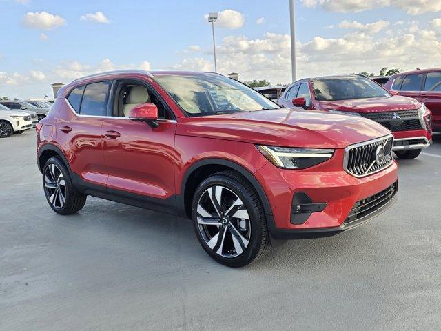 new 2025 Volvo XC40 car, priced at $50,260