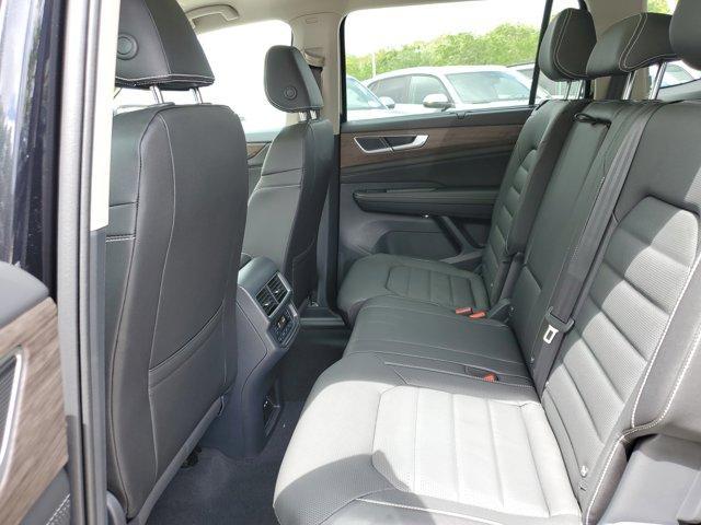 new 2025 Volkswagen Atlas car, priced at $50,666