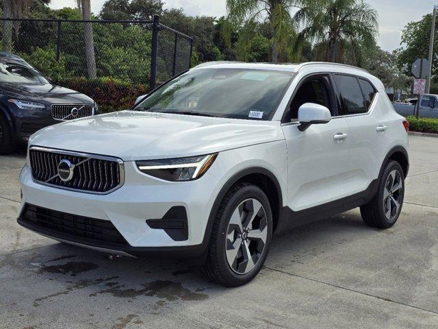 new 2025 Volvo XC40 car, priced at $46,015