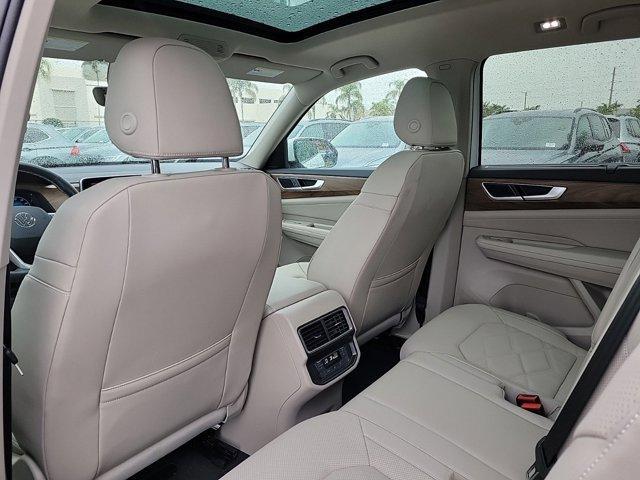 new 2025 Volkswagen Atlas car, priced at $46,456