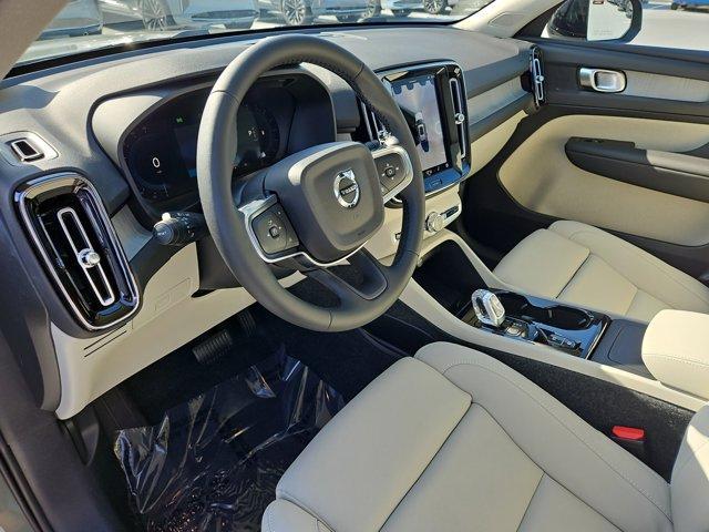 new 2025 Volvo XC40 car, priced at $48,130