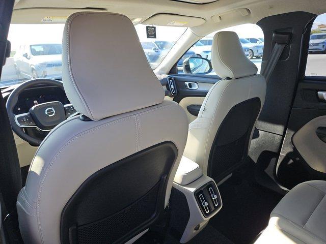 new 2025 Volvo XC40 car, priced at $48,130
