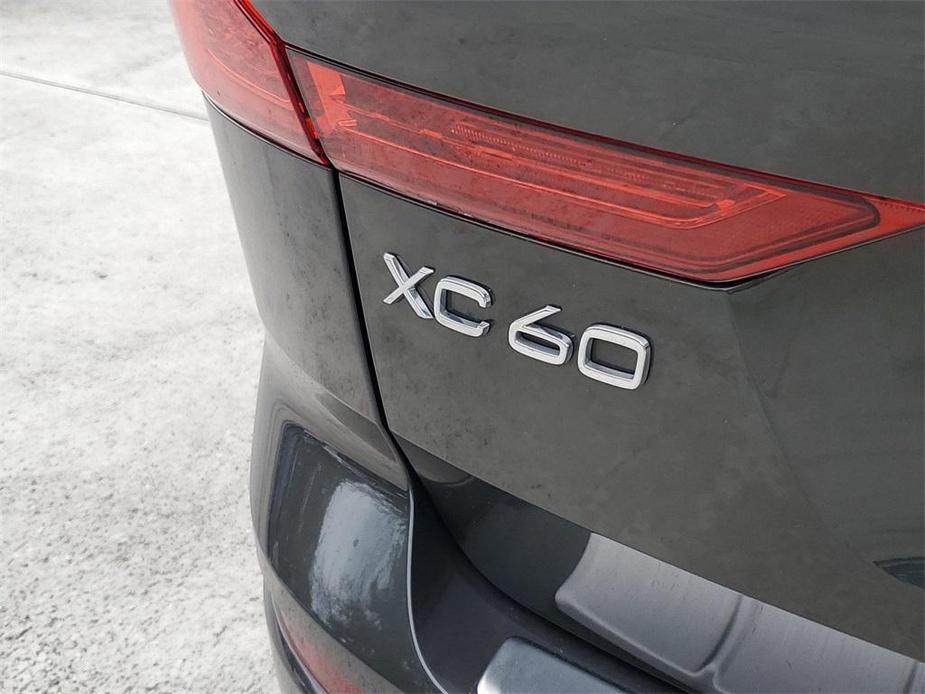 used 2022 Volvo XC60 car, priced at $37,788