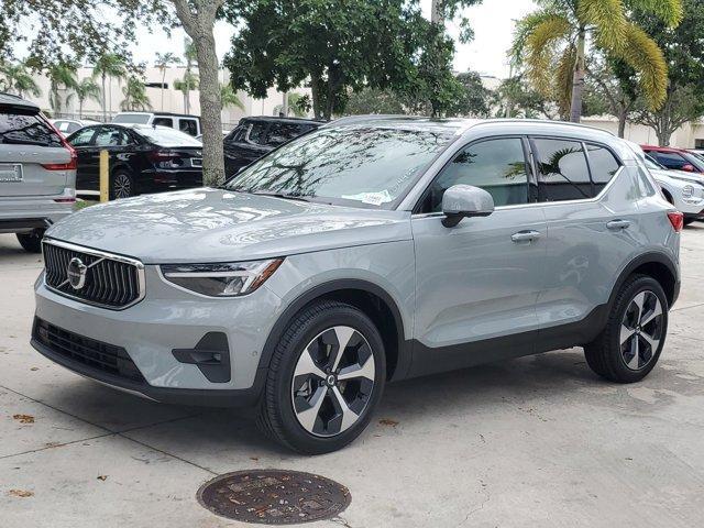 new 2025 Volvo XC40 car, priced at $47,200