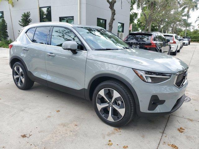 new 2025 Volvo XC40 car, priced at $47,200