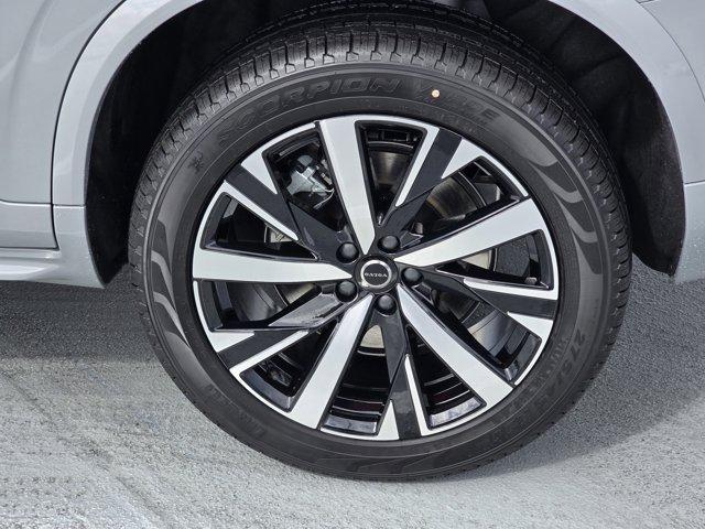 new 2025 Volvo XC90 car, priced at $65,895