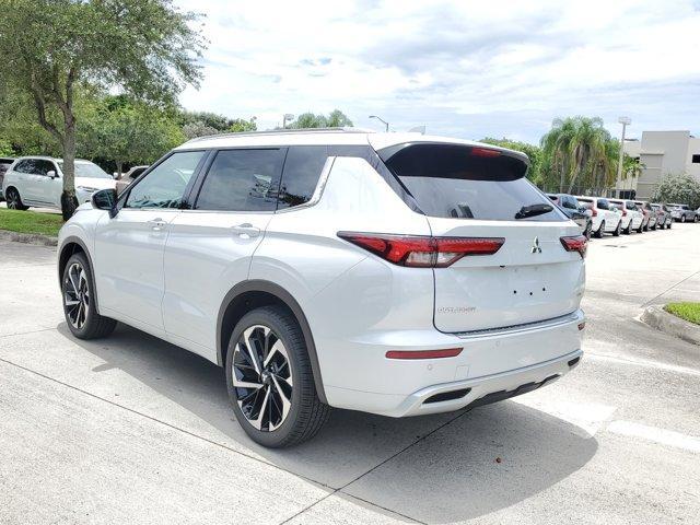 new 2024 Mitsubishi Outlander car, priced at $40,335