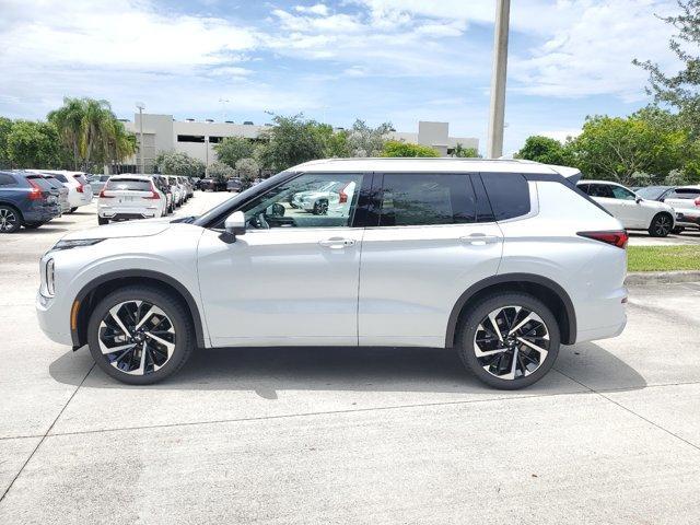 new 2024 Mitsubishi Outlander car, priced at $40,335