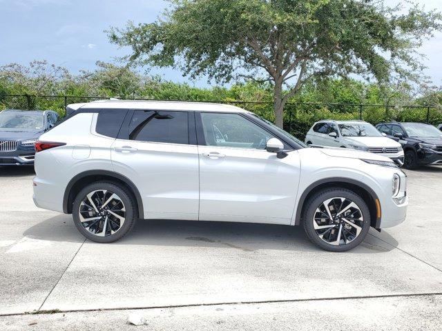 new 2024 Mitsubishi Outlander car, priced at $40,335