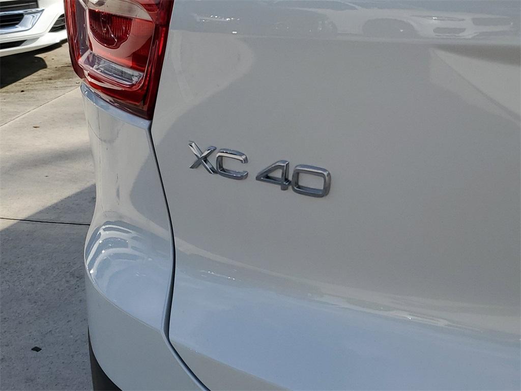 used 2020 Volvo XC40 car, priced at $25,488