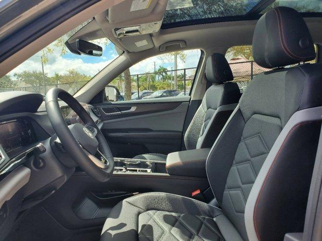new 2025 Volkswagen Atlas car, priced at $49,020