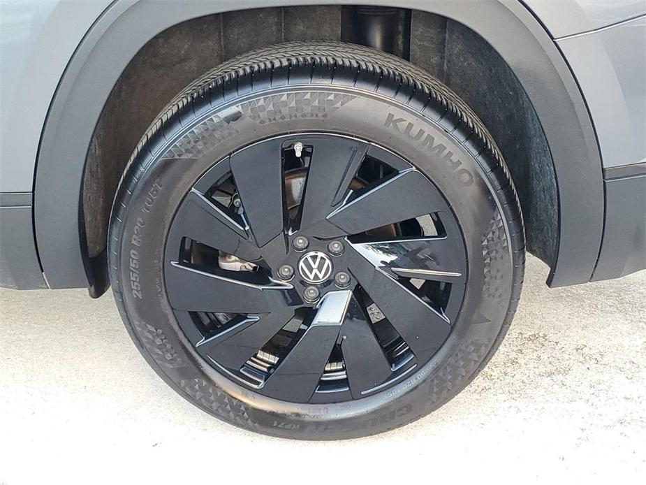 used 2024 Volkswagen Atlas car, priced at $35,977