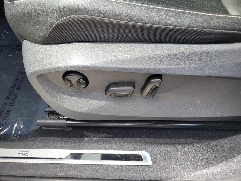 used 2022 Volkswagen Tiguan car, priced at $25,877