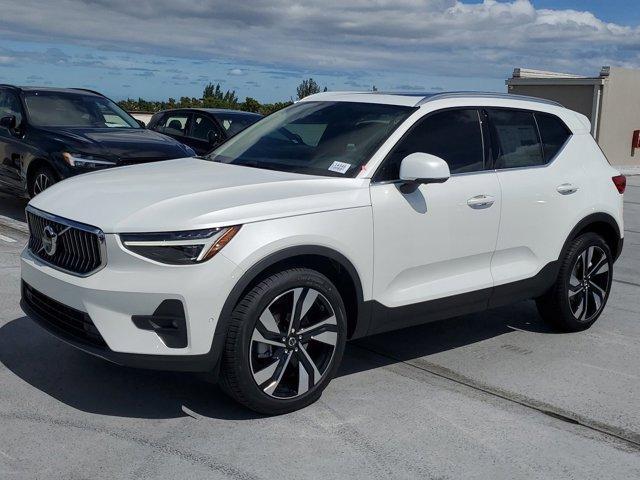 new 2025 Volvo XC40 car, priced at $49,790