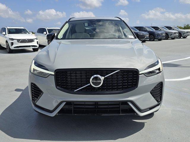 new 2025 Volvo XC40 car, priced at $51,015