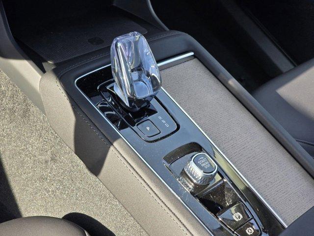 new 2025 Volvo XC90 car, priced at $65,555