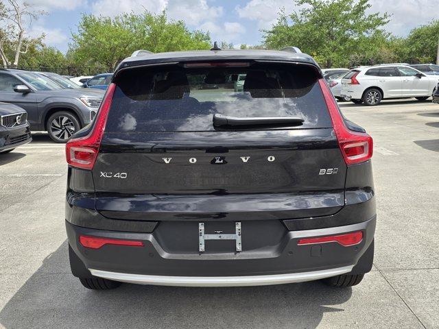 new 2025 Volvo XC40 car, priced at $51,695