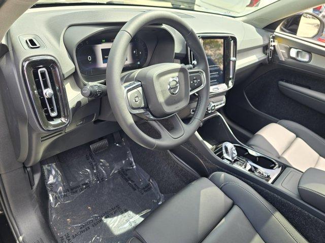 new 2025 Volvo XC40 car, priced at $51,695