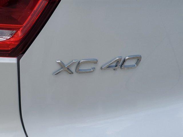 new 2025 Volvo XC40 car, priced at $45,215