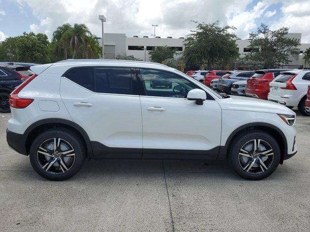 new 2025 Volvo XC40 car, priced at $45,215