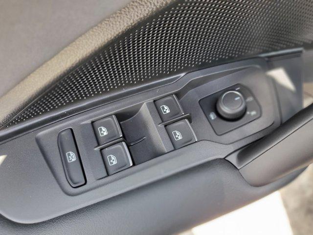 new 2025 Volkswagen Tiguan car, priced at $33,270