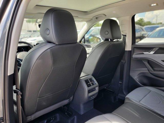 new 2025 Volkswagen Tiguan car, priced at $33,270