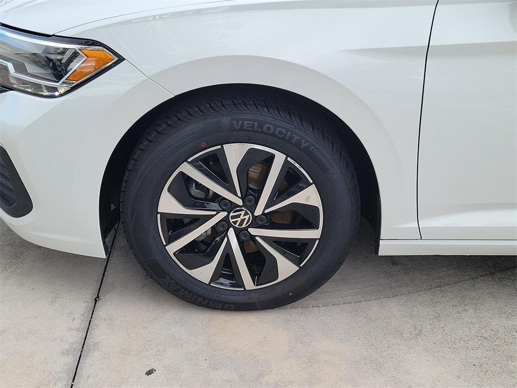 used 2024 Volkswagen Jetta car, priced at $17,977