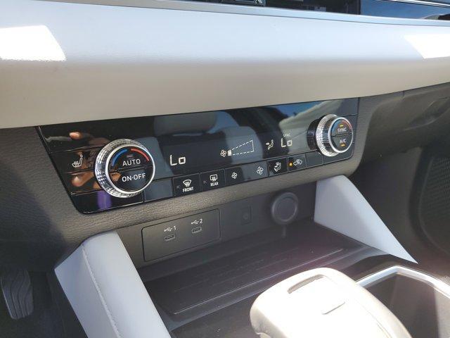 new 2025 Mitsubishi Outlander car, priced at $35,715