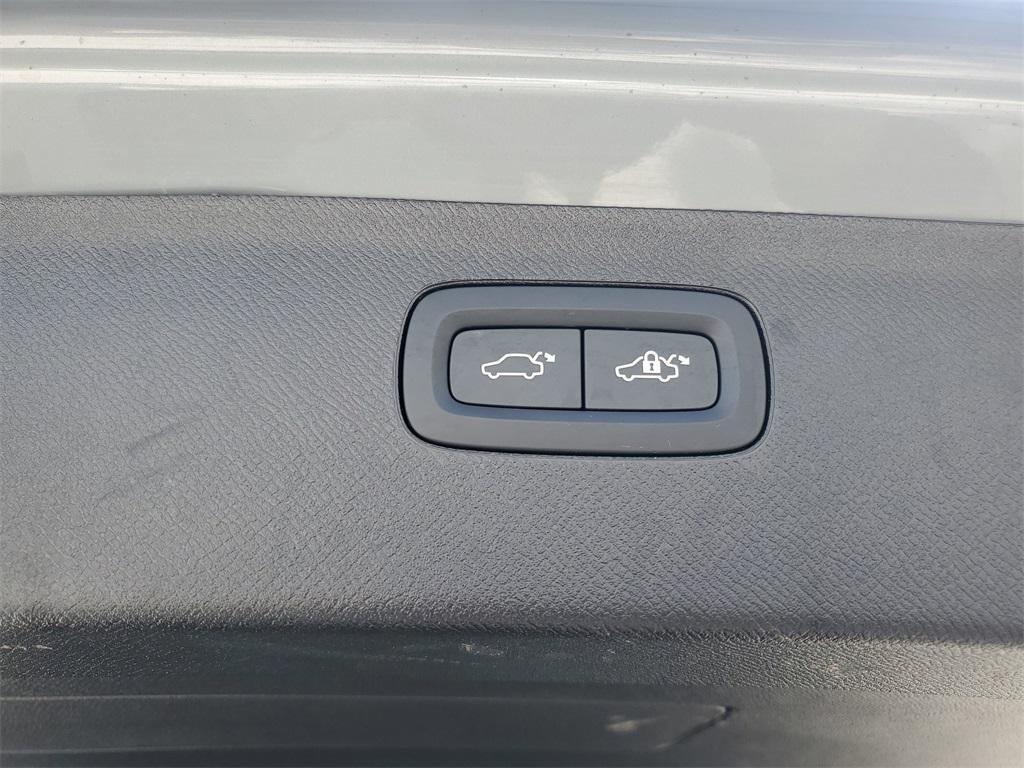 used 2025 Volvo XC90 car, priced at $59,288
