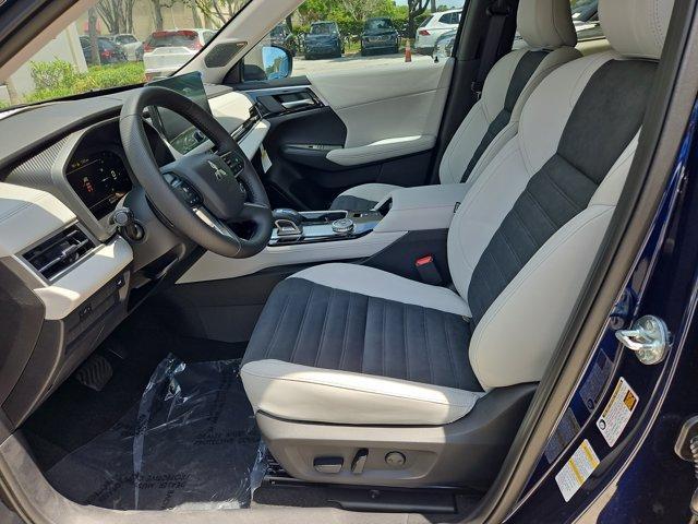 new 2025 Mitsubishi Outlander car, priced at $38,320